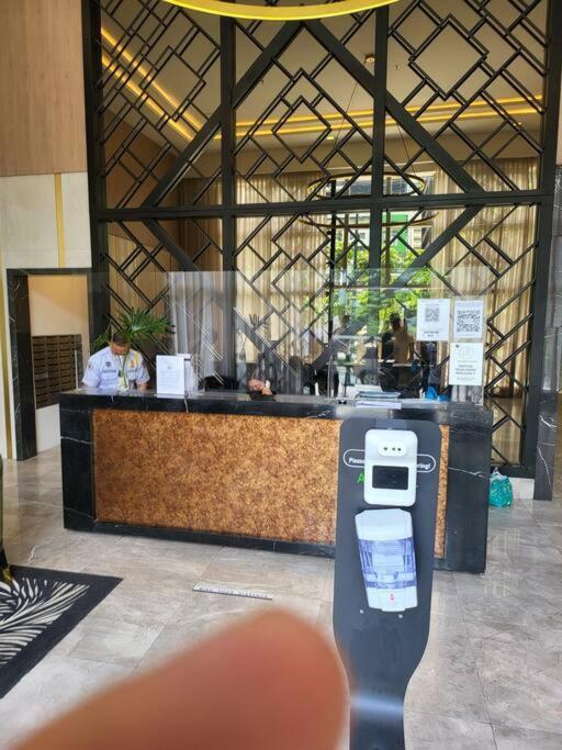 马尼拉Luxury @ Bgc Sleeps 6 Comfortably Fast Wifi Pool!公寓 外观 照片