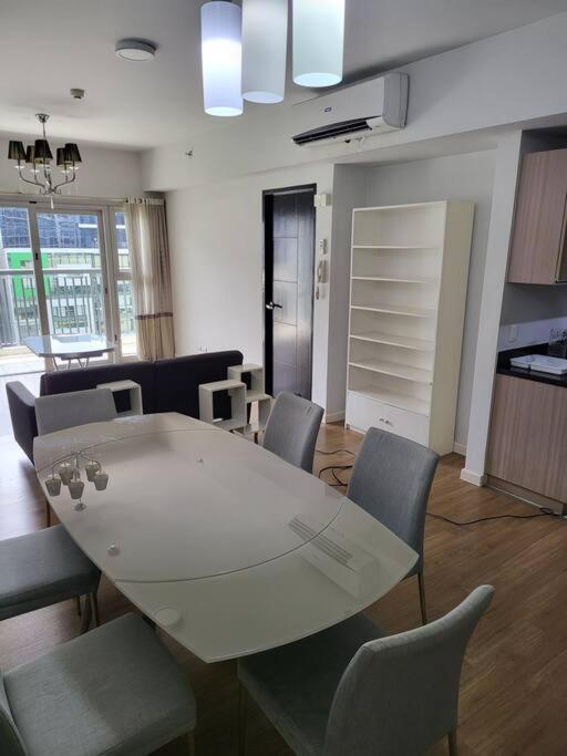 马尼拉Luxury @ Bgc Sleeps 6 Comfortably Fast Wifi Pool!公寓 外观 照片