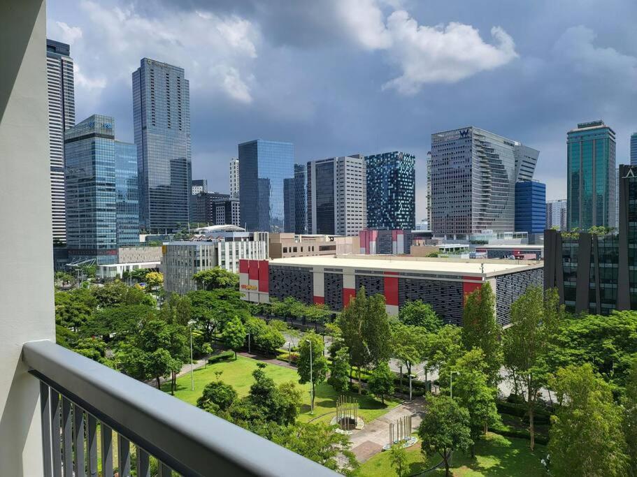 马尼拉Luxury @ Bgc Sleeps 6 Comfortably Fast Wifi Pool!公寓 外观 照片