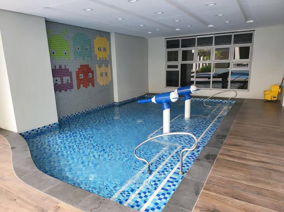 马尼拉Luxury @ Bgc Sleeps 6 Comfortably Fast Wifi Pool!公寓 外观 照片