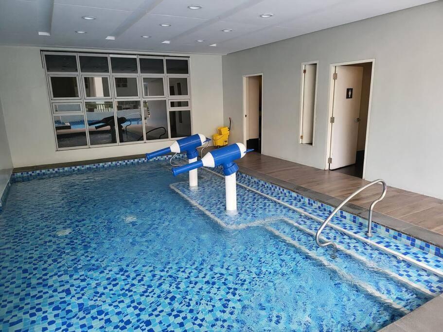 马尼拉Luxury @ Bgc Sleeps 6 Comfortably Fast Wifi Pool!公寓 外观 照片
