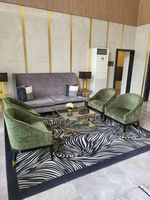马尼拉Luxury @ Bgc Sleeps 6 Comfortably Fast Wifi Pool!公寓 外观 照片