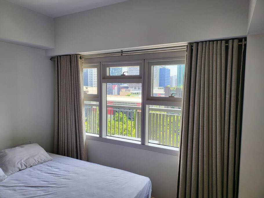 马尼拉Luxury @ Bgc Sleeps 6 Comfortably Fast Wifi Pool!公寓 外观 照片