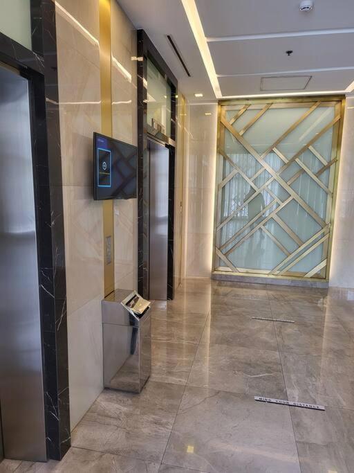 马尼拉Luxury @ Bgc Sleeps 6 Comfortably Fast Wifi Pool!公寓 外观 照片